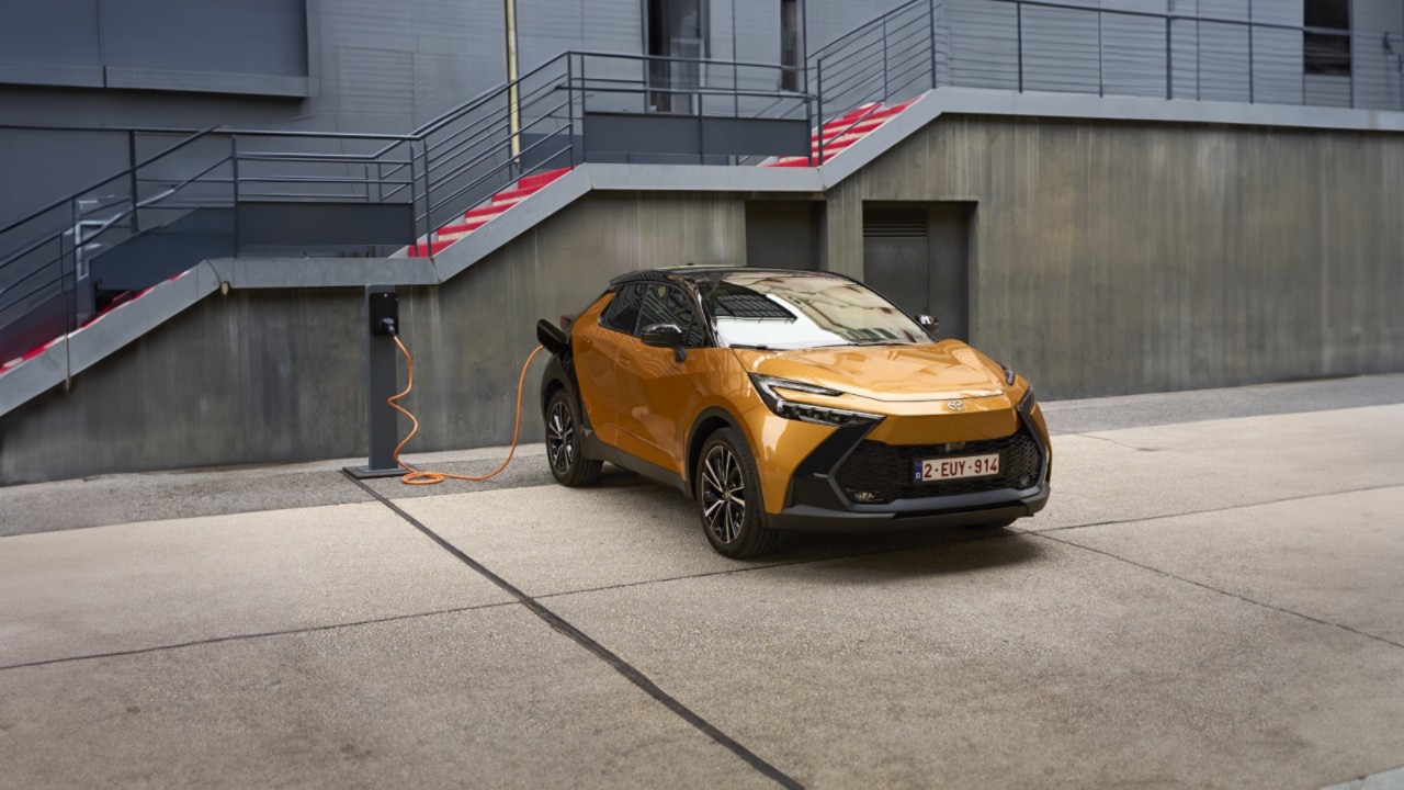 Toyota C-HR PHEV